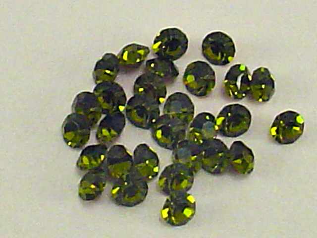 pp18 (2.4-2.5mm) 1 Gross OLIVINE POINTED BACK European Rhinestones